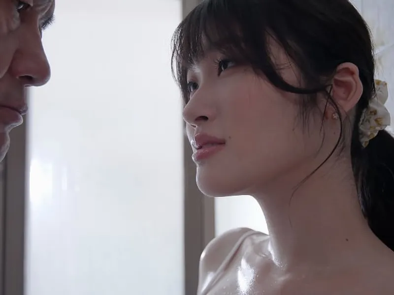 Anh xã bỏ bê, cô vợ được ông chú giúp thỏa mãn cơn dam dang lồn