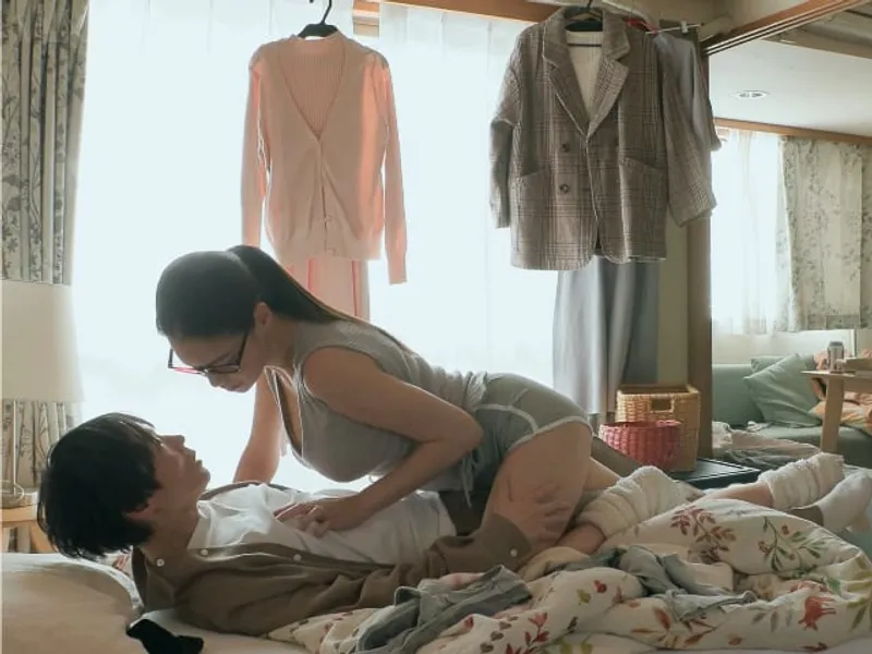 được chị nhà bên "an ủi" khi gấu đi ngoại tình